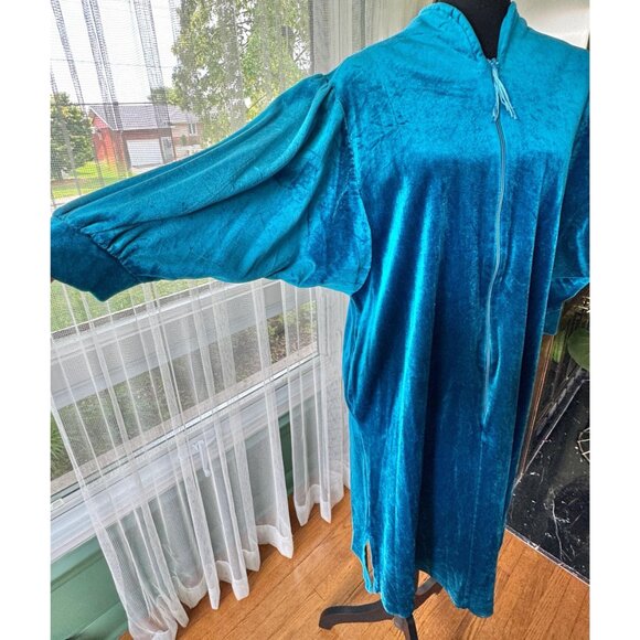 Vintage 80s robe, peacock blue velvet, batwing sleeves, front sipper, Sears - Picture 2 of 10